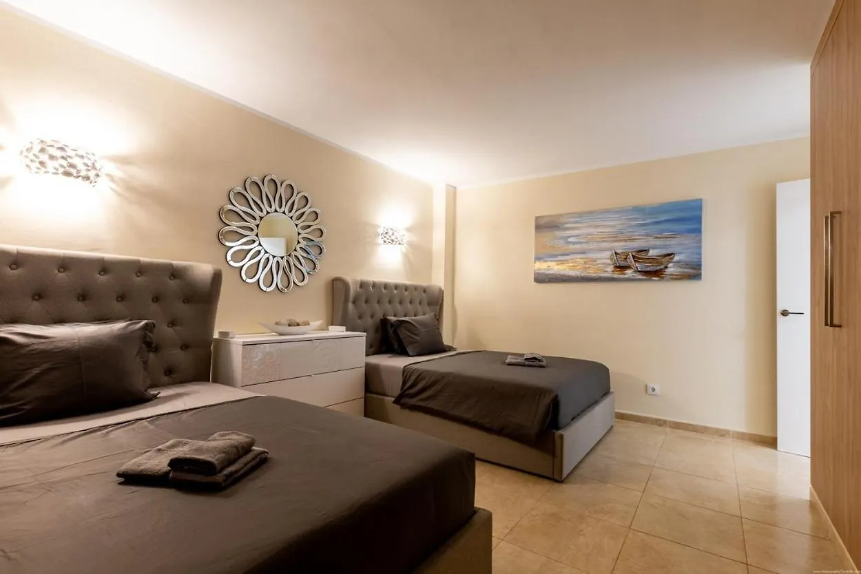 Sea Front Costa Adeje Spacious 2 Bedroom Apartment Spagna