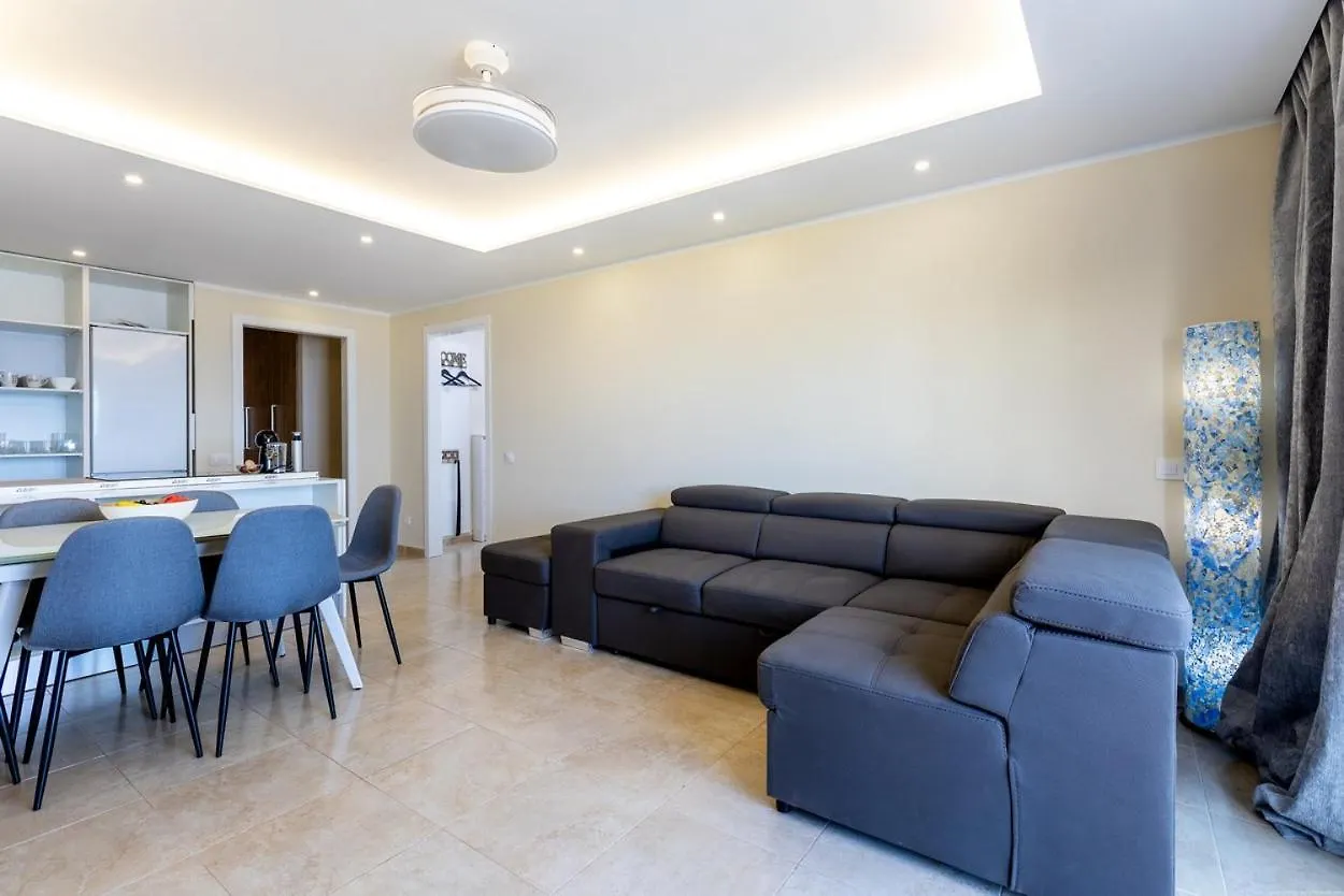 Sea Front Costa Adeje Spacious 2 Bedroom Apartment Spagna
